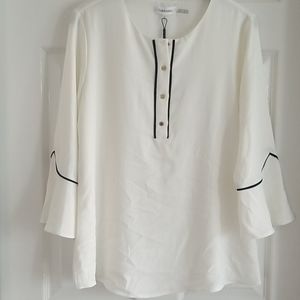 NWT Calvin Klein Ivory/Black Top Bell Sleeves (M)